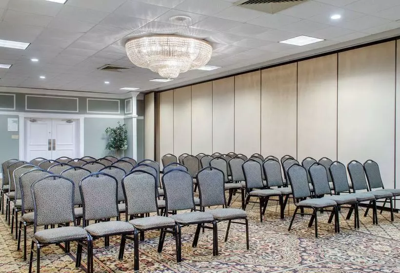 호텔 Ramada By Wyndham Shreveport Airport