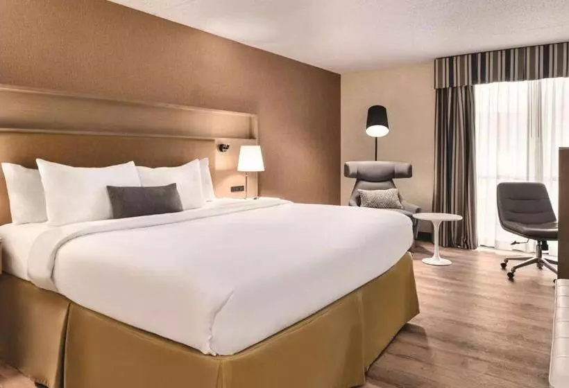 هتل Wyndham Garden Conference Center Champaign/urbana