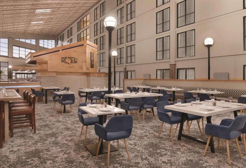 فندق Wyndham Garden Conference Center Champaign/urbana