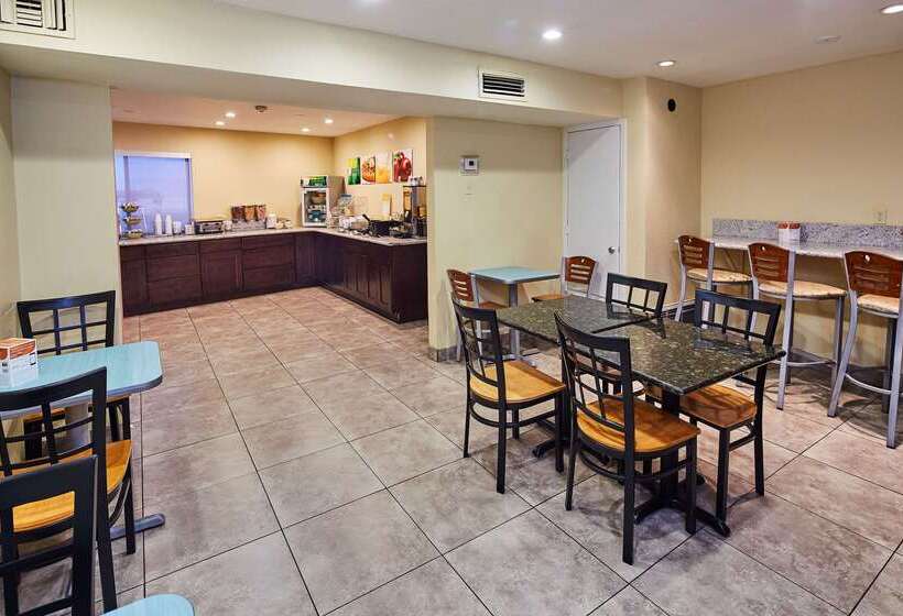 فندق على الطريق Quality Inn Parker