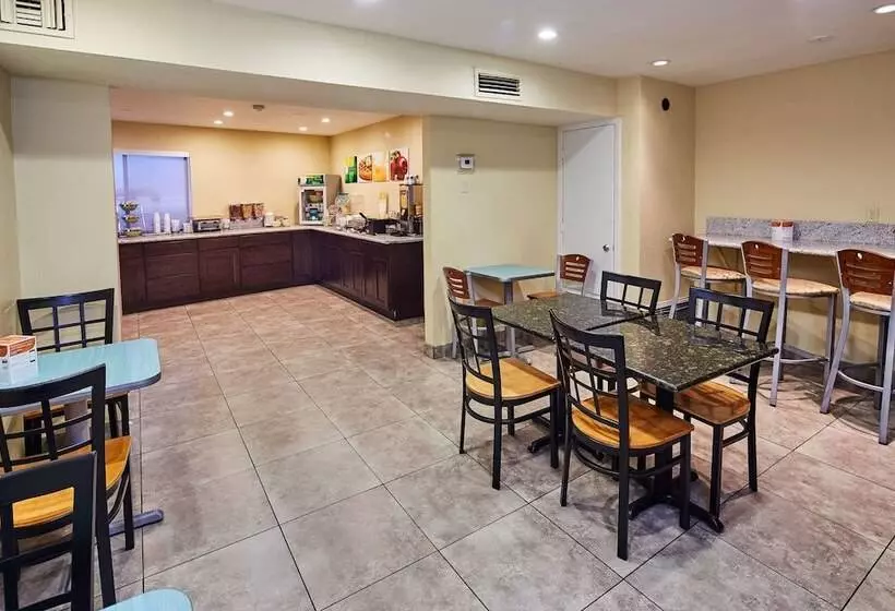 Мотель Quality Inn Parker