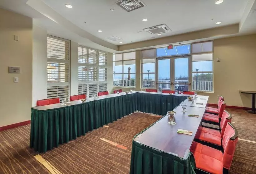 Lomakeskus Courtyard By Marriott Jacksonville Beach Oceanfront