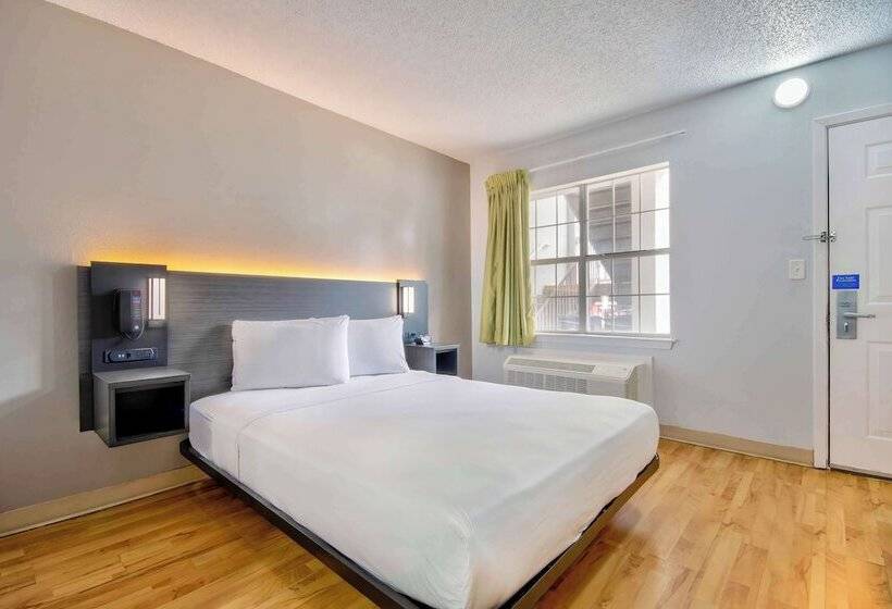 Studio 6san Antonio, Tx  Six Flags