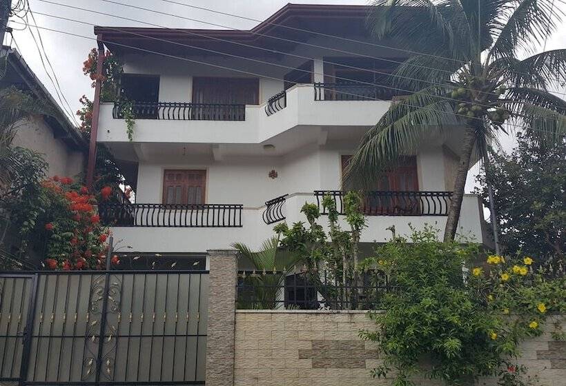 مبيت وإفطار Resident View Homestay