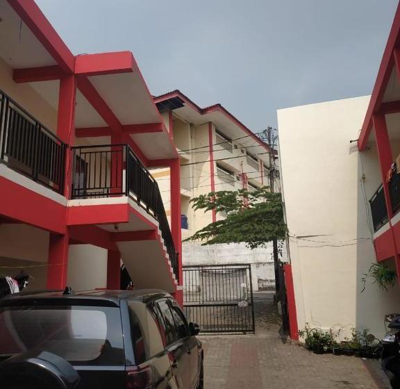 Отель Oyo 1875 Merah Putih Syariah