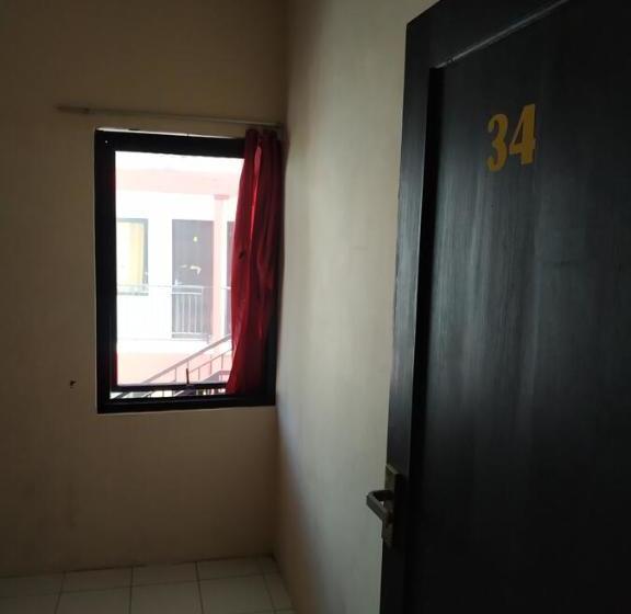 Отель Oyo 1875 Merah Putih Syariah