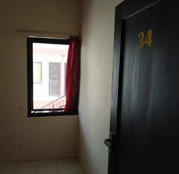 هتل Oyo 1875 Merah Putih Syariah