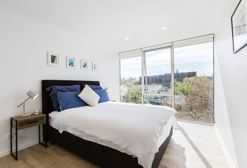 Yuki, 1bdr Melbourne Apartment