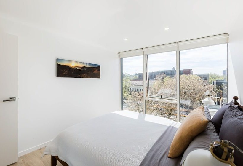 Yuki, 1bdr Melbourne Apartment