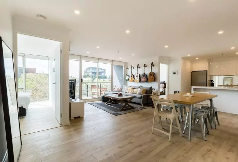 Yuki, 1bdr Melbourne Apartment