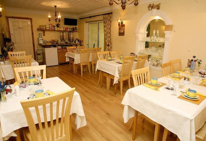 تختخواب و صبحانه Teach Na Coiribe