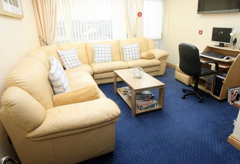 تختخواب و صبحانه Teach Na Coiribe