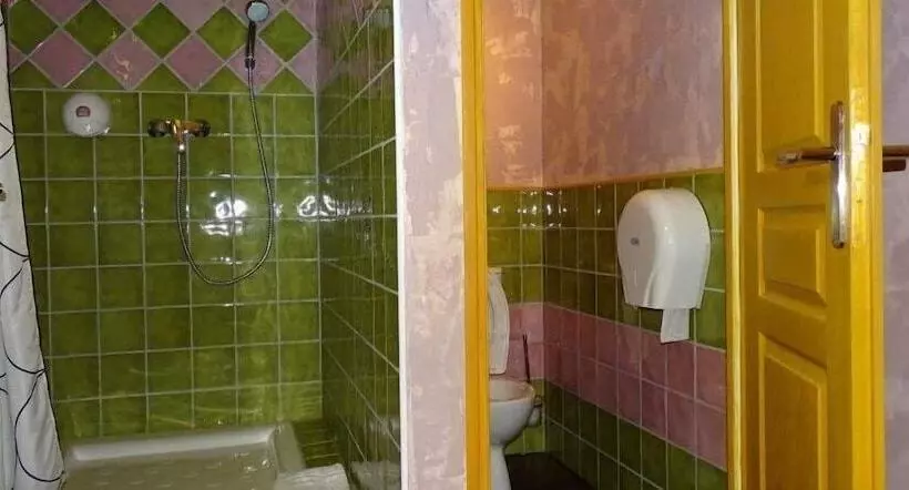 Hotelli Les Arcades Le Lion D'or