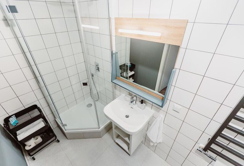 هتل Mosquito Silesia Apartments