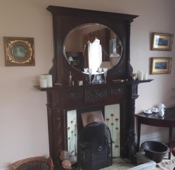 פנסיון Castlemorris House