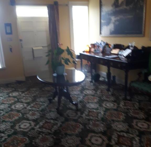 פנסיון Castlemorris House