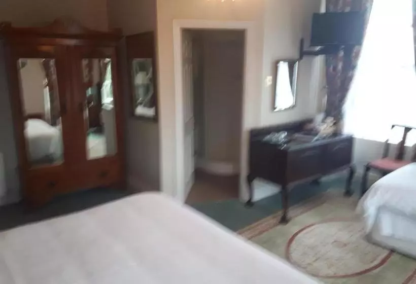 ペンション Castlemorris House