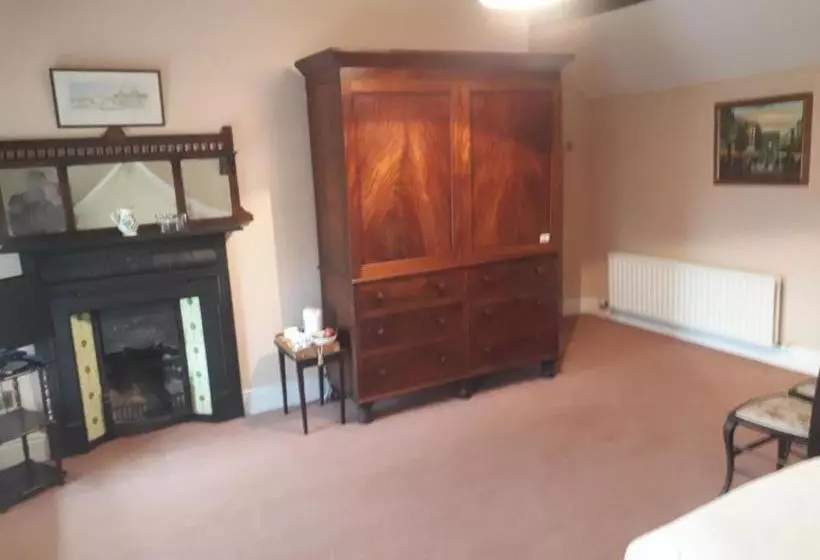 ペンション Castlemorris House