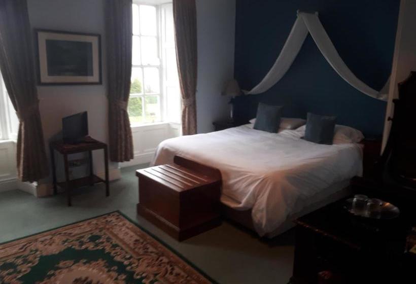 פנסיון Castlemorris House