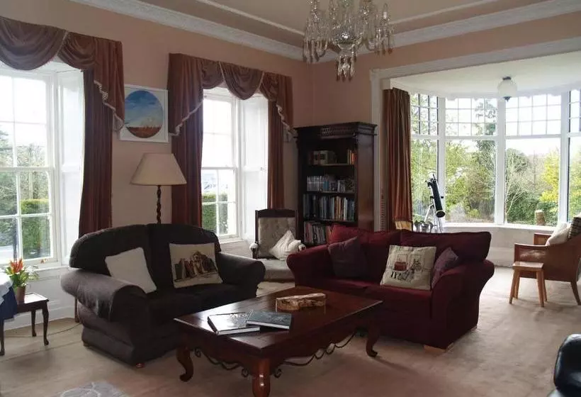 ペンション Castlemorris House