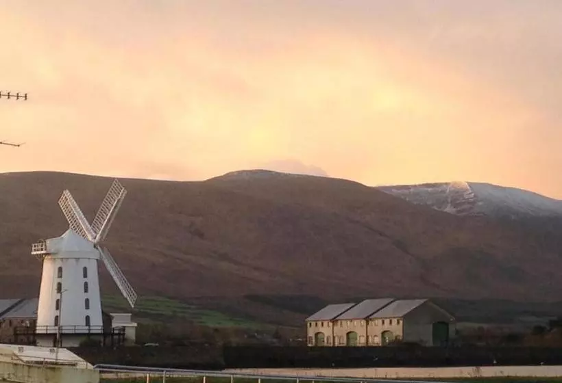 ペンション Castlemorris House