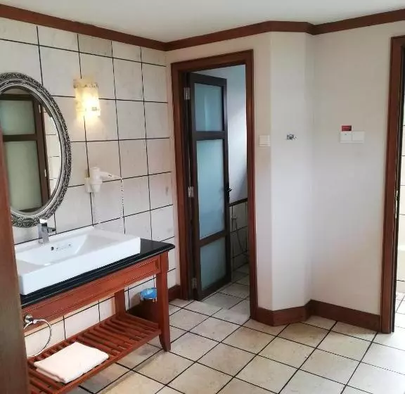 Hotelli Water Chalet Port Dickson  Private