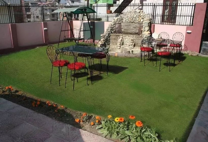 پانسیون Sitapaila Home Stay And Apartment