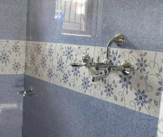 پانسیون Sitapaila Home Stay And Apartment