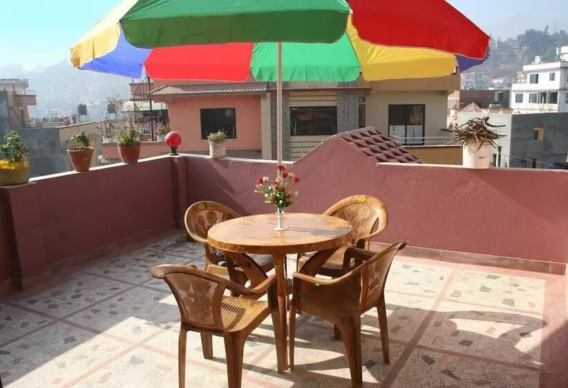 پانسیون Sitapaila Home Stay And Apartment