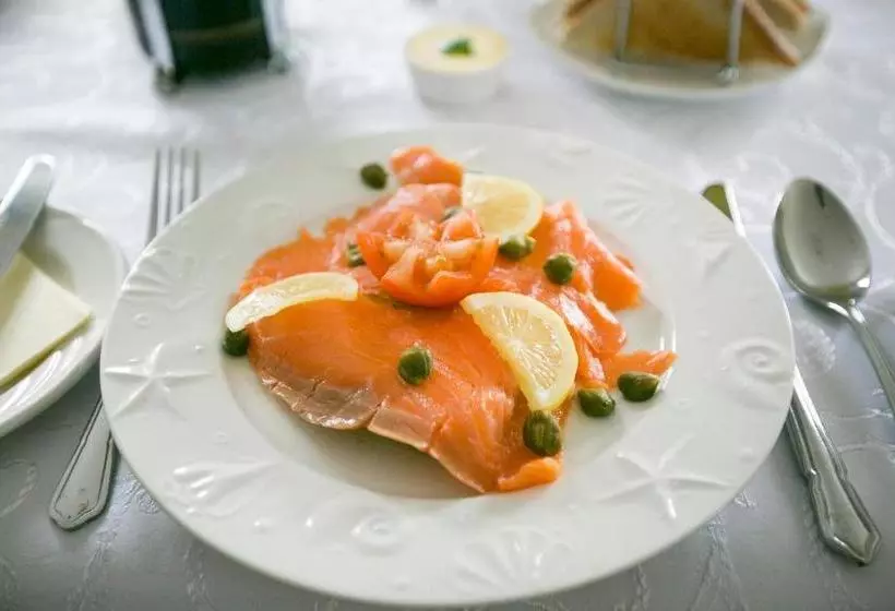 ベッドアンドブレックファースト Moloney House