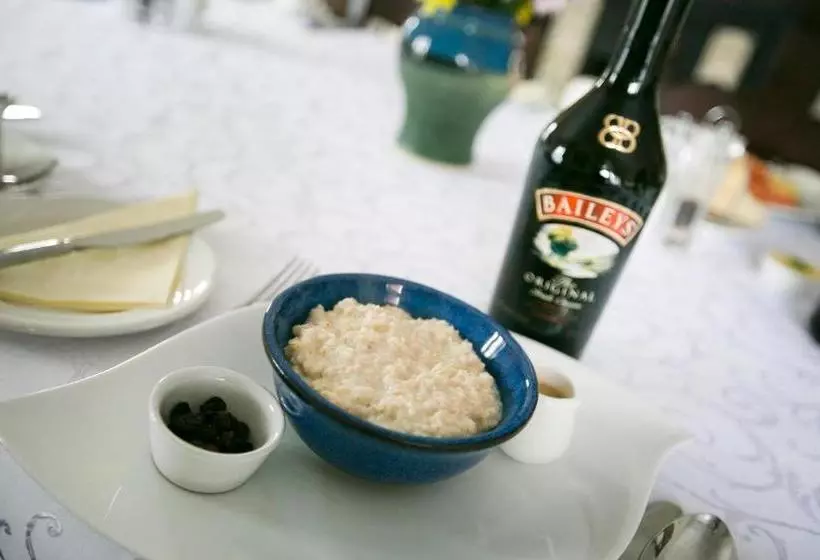 ベッドアンドブレックファースト Moloney House