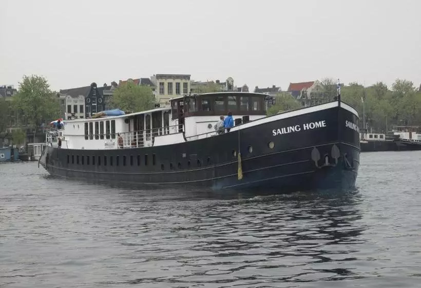 Botel Sailing Home