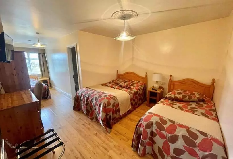 Majatalo Goldendawn Guest House