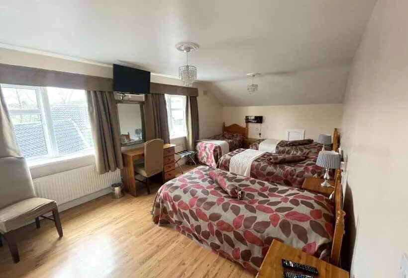 Majatalo Goldendawn Guest House