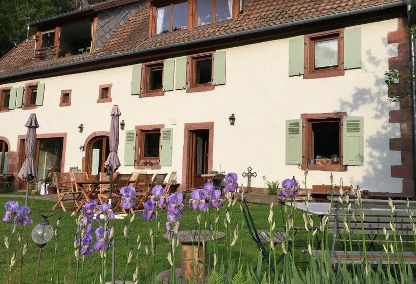 ペンション La Pierre D Eau