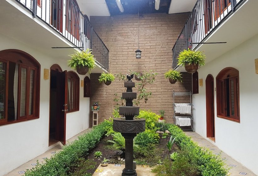 Hostel Posada Maruth