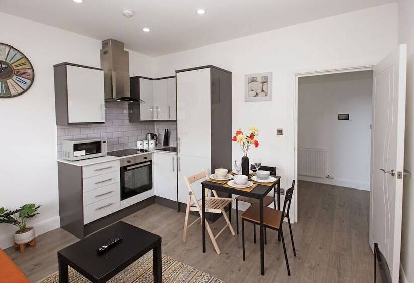 Sapphire House Apartments