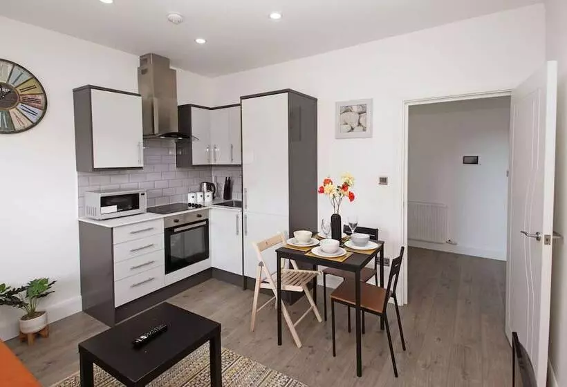 Sapphire House Apartments