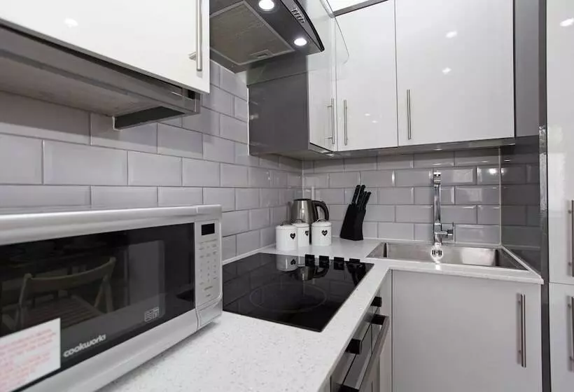 Sapphire House Apartments