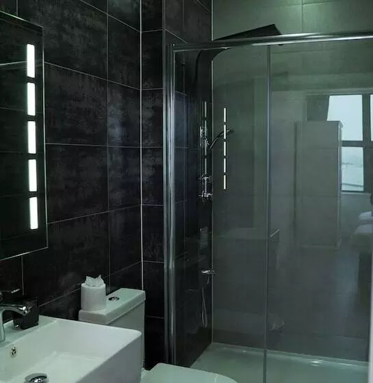 Sapphire House Apartments