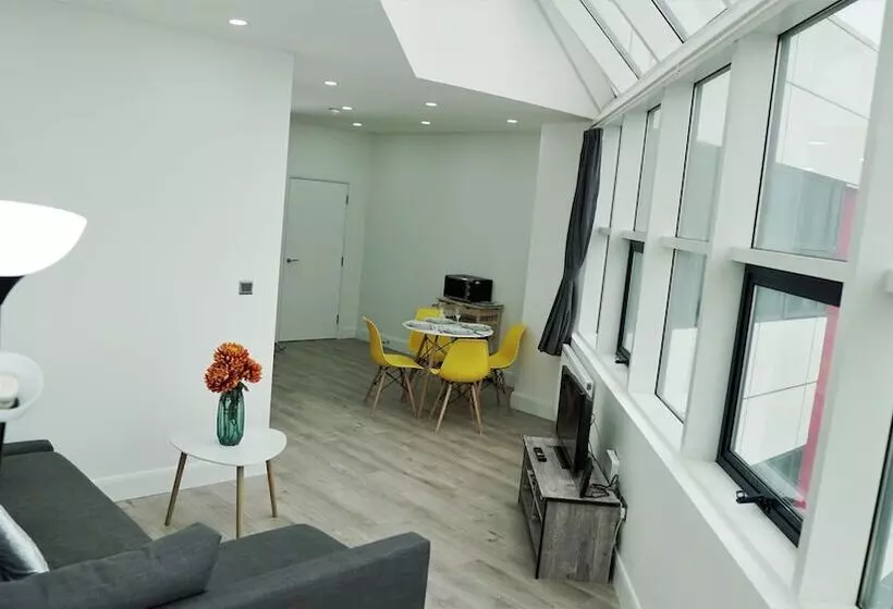 Sapphire House Apartments