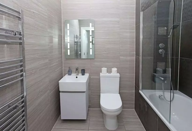 Sapphire House Apartments