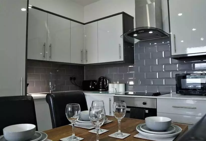 Sapphire House Apartments