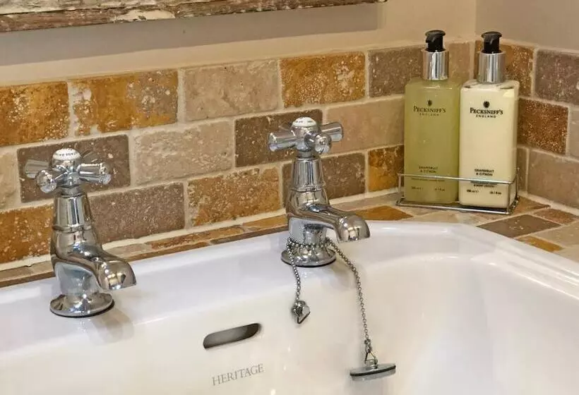 Aamiaismajoitus (B&B) Ivy Cottage