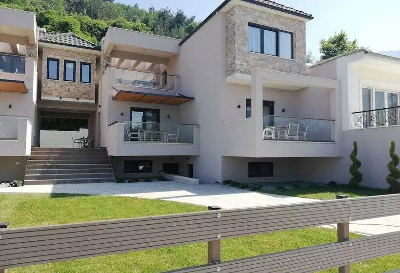 Bella Vista Luxury Apartments