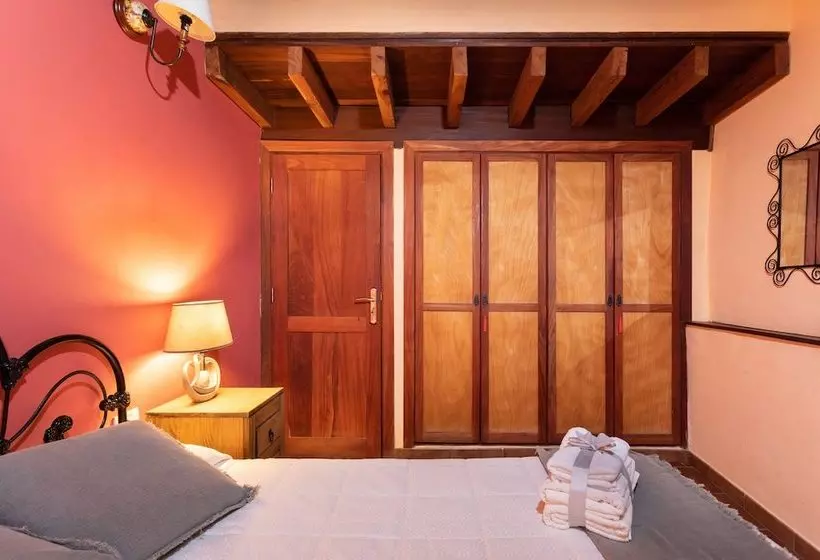 Homelike Charming Rustic House El Pinar