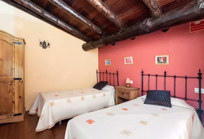 Homelike Charming Rustic House El Pinar