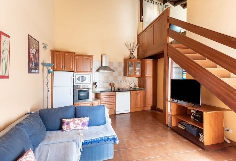 Homelike Charming Rustic House El Pinar