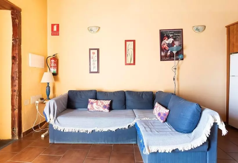 Homelike Charming Rustic House El Pinar