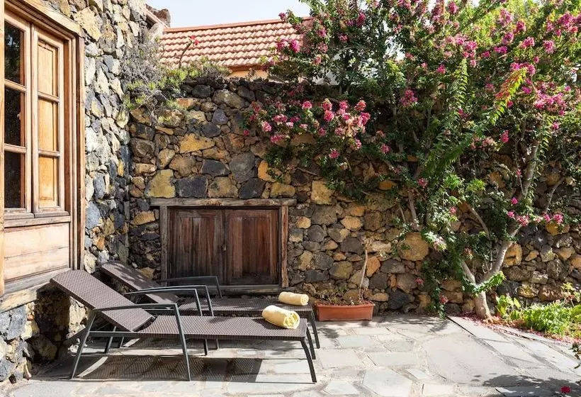Homelike Charming Rustic House El Pinar